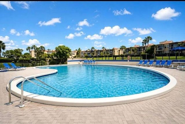 370 NW 76th Avenue 104, Margate, FL 33063