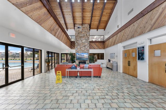 370 NW 76th Avenue 104, Margate, FL 33063