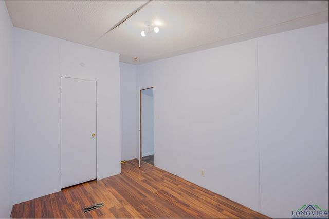 102 Pecan Dr., Hallsville, TX 75650