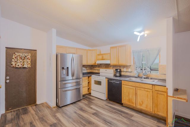 102 Pecan Dr., Hallsville, TX 75650