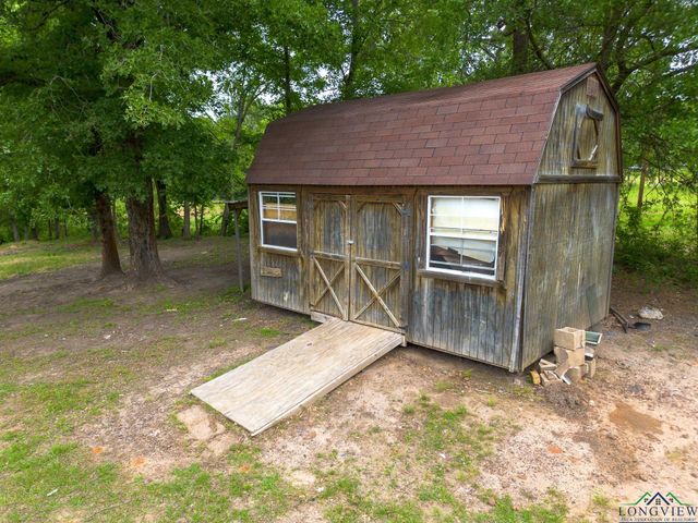 102 Pecan Dr., Hallsville, TX 75650
