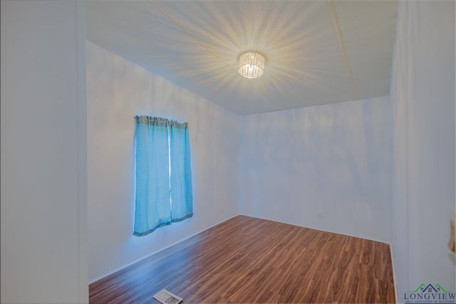102 Pecan Dr., Hallsville, TX 75650