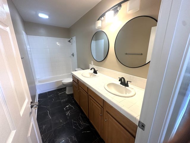 2309 S Walnut St, Hopkinsville, KY 42240