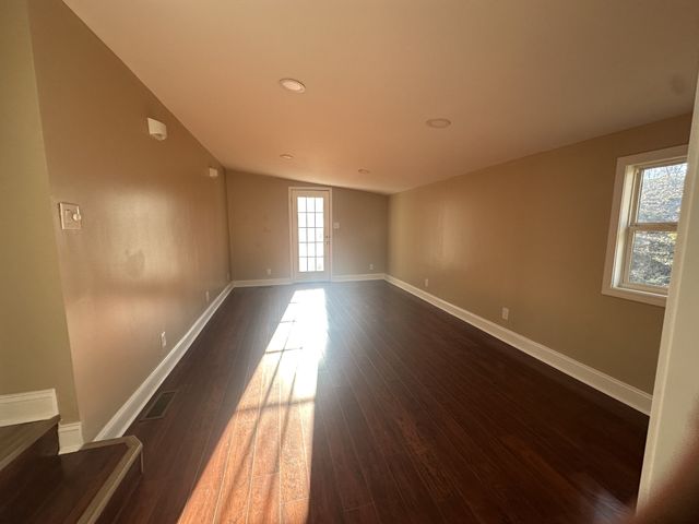 2309 S Walnut St, Hopkinsville, KY 42240