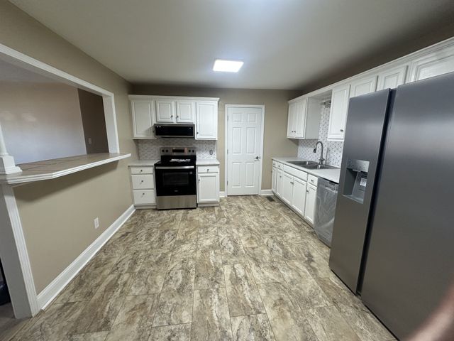 2309 S Walnut St, Hopkinsville, KY 42240