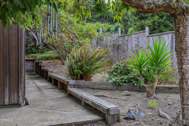 31600 Little Valley Road, Fort Bragg, CA 95437