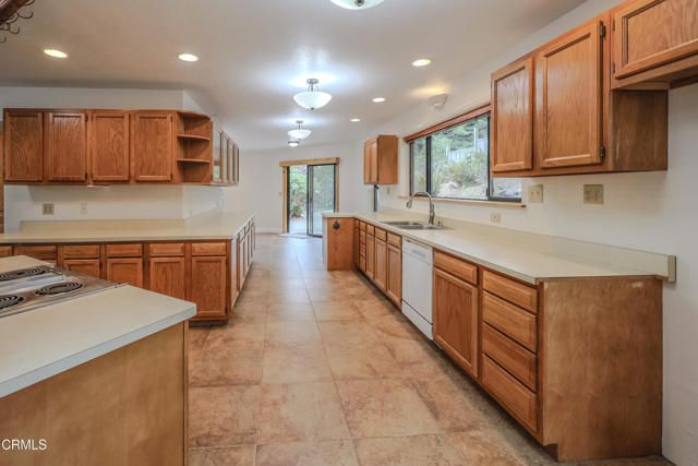 31600 Little Valley Road, Fort Bragg, CA 95437