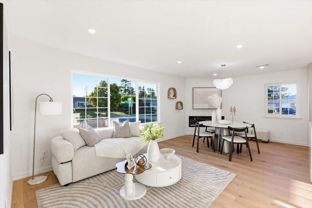 950 Dennis Avenue, Sunnyvale, CA 94086