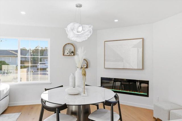 950 Dennis Avenue, Sunnyvale, CA 94086
