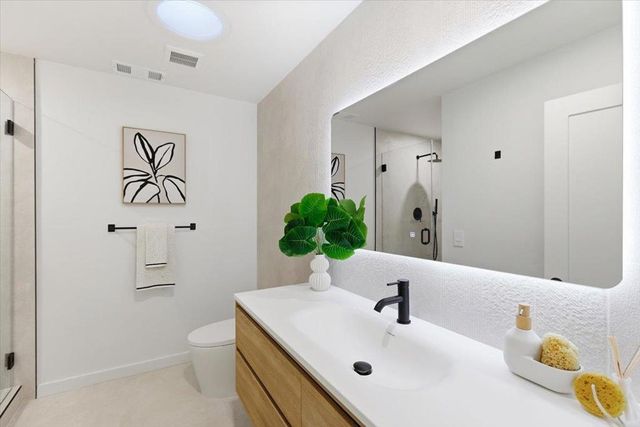 950 Dennis Avenue, Sunnyvale, CA 94086