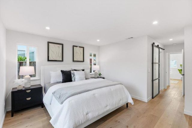 950 Dennis Avenue, Sunnyvale, CA 94086