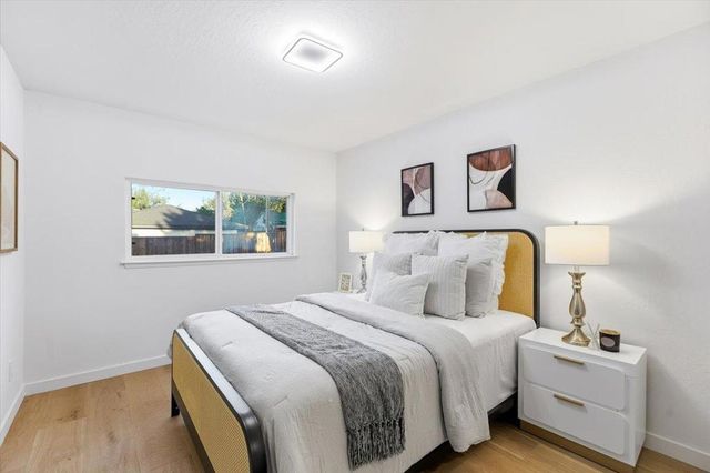 950 Dennis Avenue, Sunnyvale, CA 94086