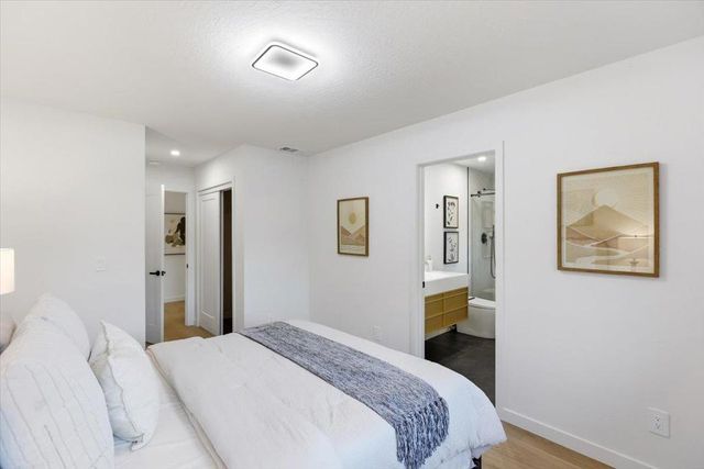 950 Dennis Avenue, Sunnyvale, CA 94086