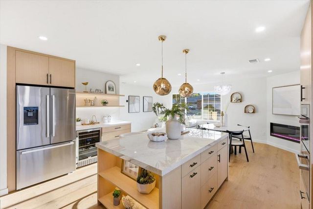 950 Dennis Avenue, Sunnyvale, CA 94086