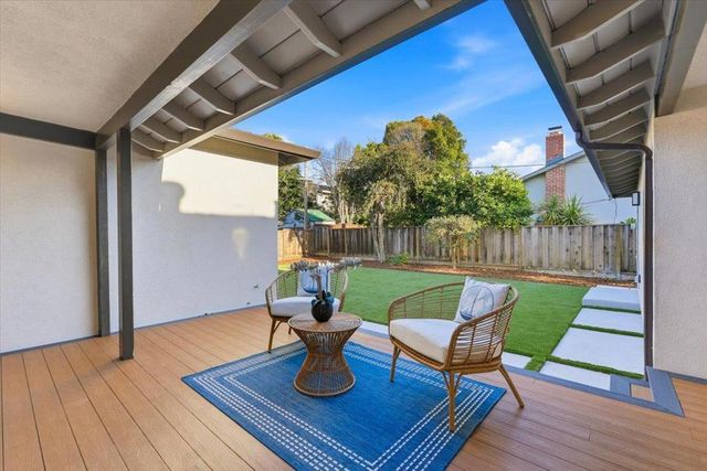 950 Dennis Avenue, Sunnyvale, CA 94086