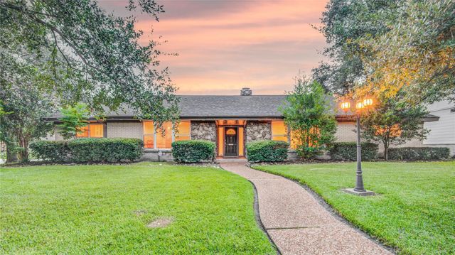 4438 Wigton Drive, Houston, TX 77096
