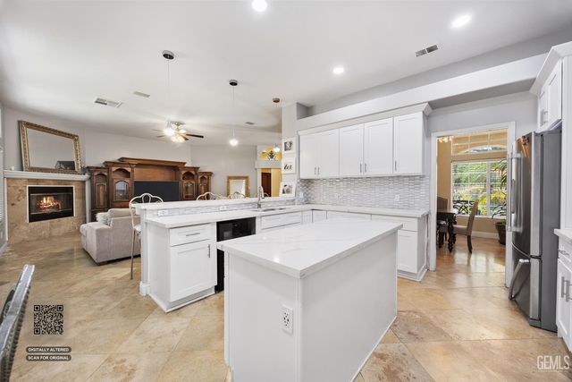 12712 Dove Creek Drive, Bakersfield, CA 93312