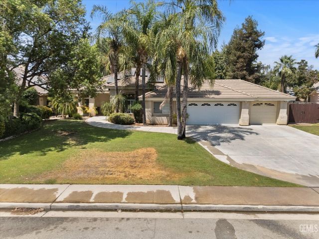 12712 Dove Creek Drive, Bakersfield, CA 93312