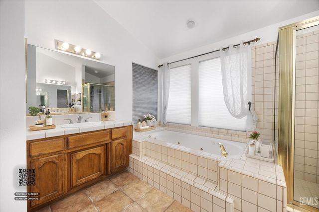 12712 Dove Creek Drive, Bakersfield, CA 93312