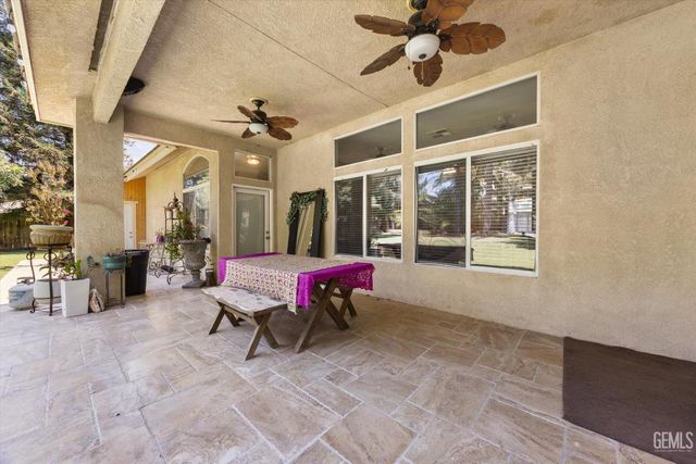 12712 Dove Creek Drive, Bakersfield, CA 93312