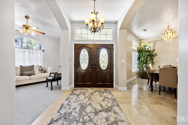 12712 Dove Creek Drive, Bakersfield, CA 93312