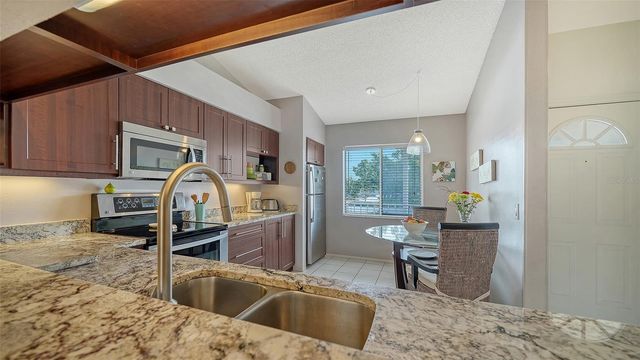 4244 MADEIRA COURT 3316, Sarasota, FL 34233
