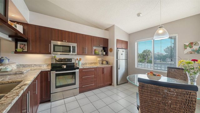 4244 MADEIRA COURT 3316, Sarasota, FL 34233
