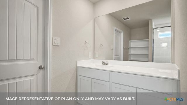 1001 VILLAGE RUN, Seguin, TX 78155