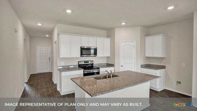 1001 VILLAGE RUN, Seguin, TX 78155