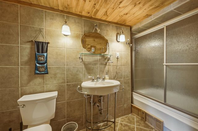 2605 Tyrone Lane, Mound, MN 55364