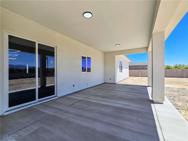 2110 South Manzanita Drive, Pahrump, NV 89048