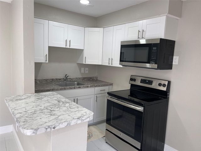 721 SW 8th Street, Pompano Beach, FL 33060