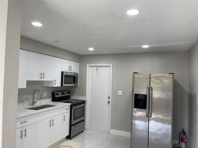 721 SW 8th Street, Pompano Beach, FL 33060