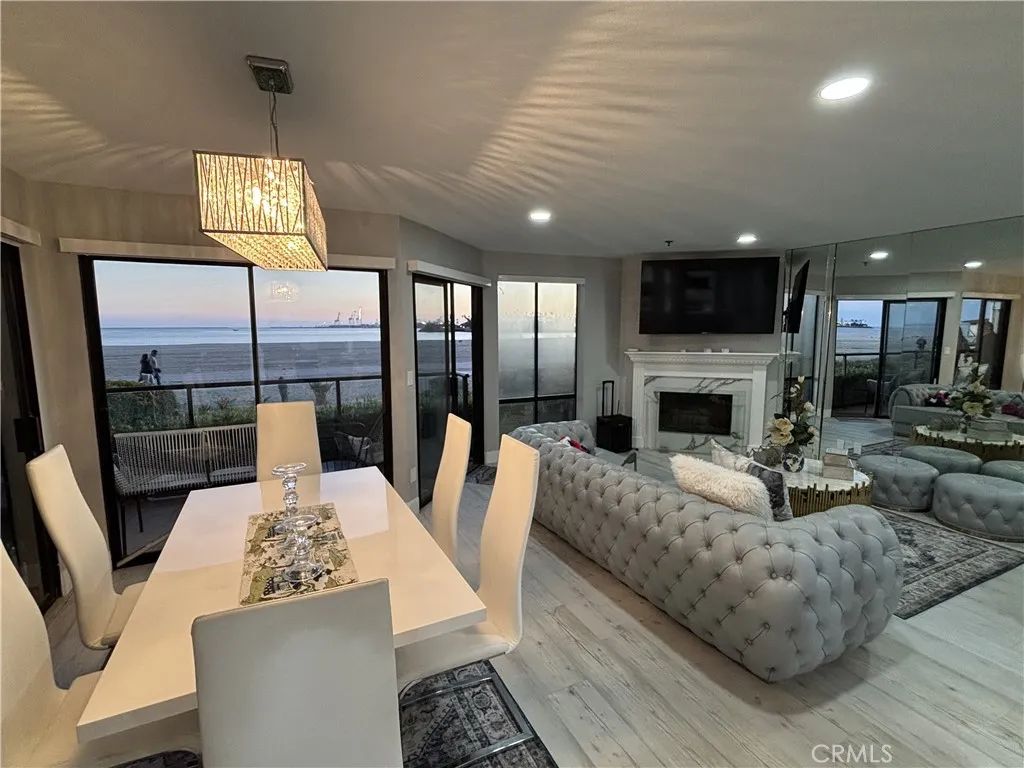1230 E Ocean 103, Long Beach, CA 90802