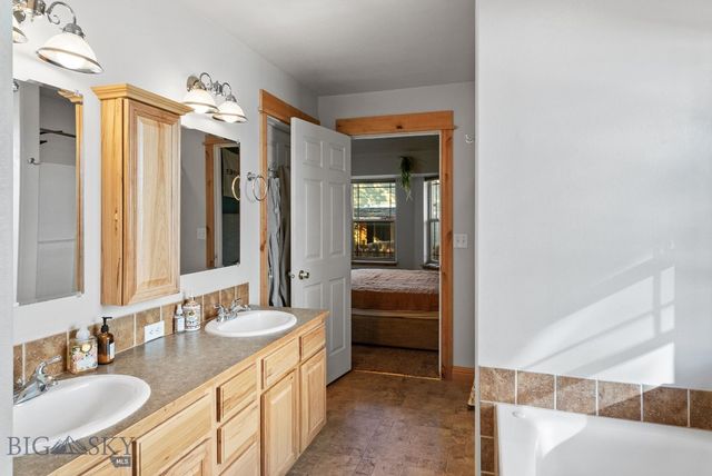 3241 Annie, Bozeman, MT 59718