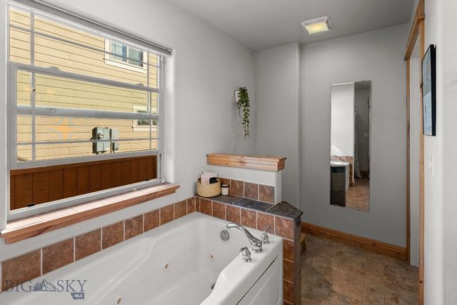 3241 Annie, Bozeman, MT 59718