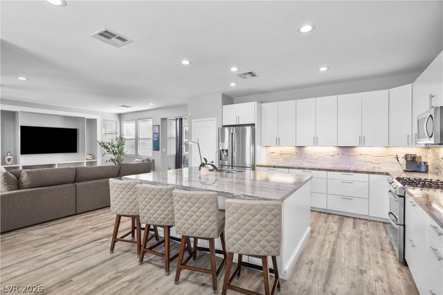 564 Ivy Spring Street, Las Vegas, NV 89138