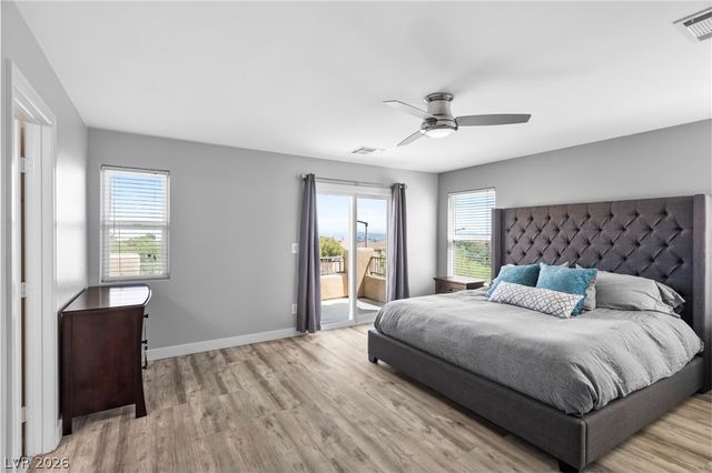 564 Ivy Spring Street, Las Vegas, NV 89138