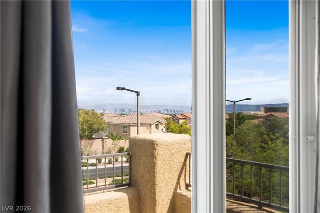 564 Ivy Spring Street, Las Vegas, NV 89138