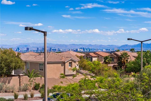 564 Ivy Spring Street, Las Vegas, NV 89138