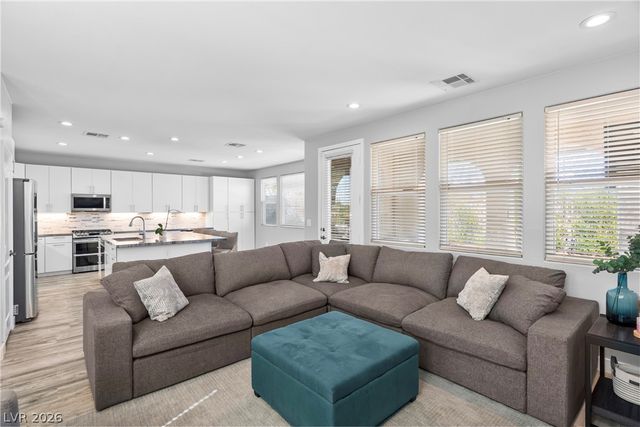 564 Ivy Spring Street, Las Vegas, NV 89138