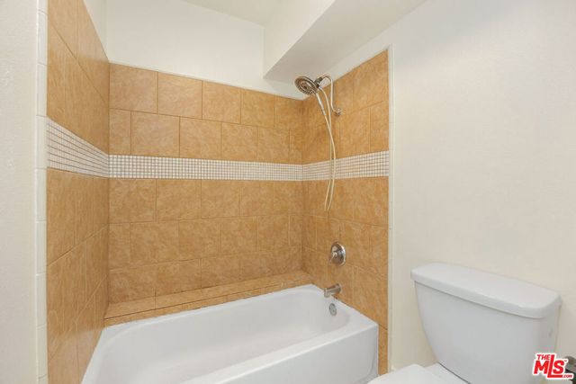 15540 Sherman Way 14, Van Nuys, CA 91406