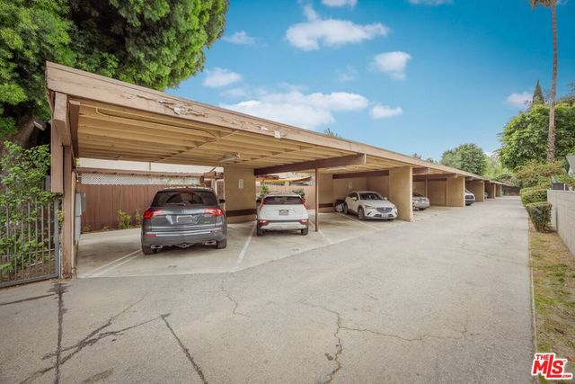 15540 Sherman Way 14, Van Nuys, CA 91406