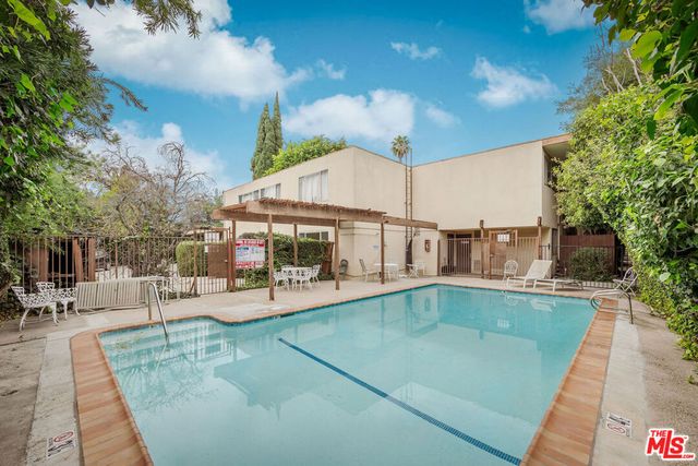 15540 Sherman Way 14, Van Nuys, CA 91406