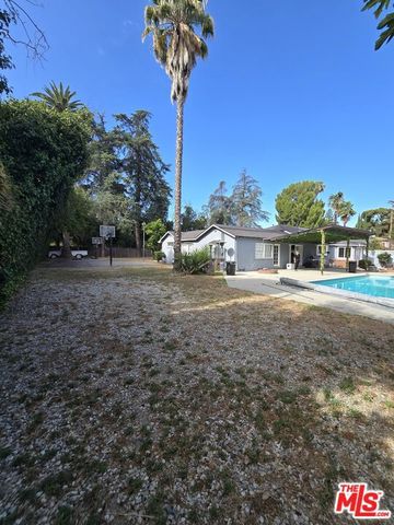 14151 Chandler Boulevard, Los Angeles, CA 91401