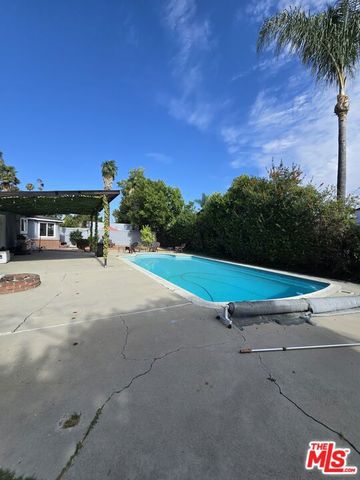 14151 Chandler Boulevard, Los Angeles, CA 91401