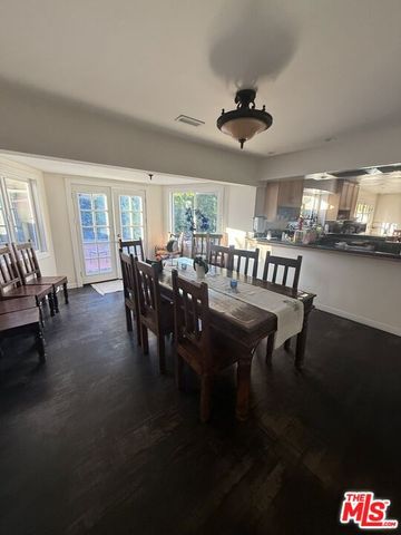 14151 Chandler Boulevard, Los Angeles, CA 91401