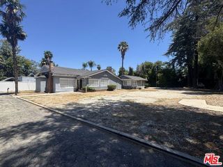 14151 Chandler Boulevard, Los Angeles, CA 91401
