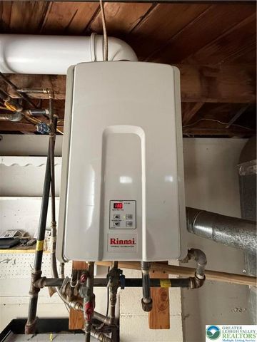 1524 Bushkill Street, Wilson Boro, PA 18042