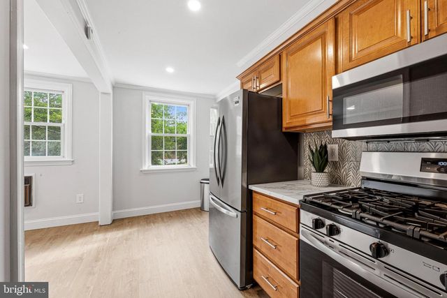 605 CRESCENT DR, Glenolden, PA 19036